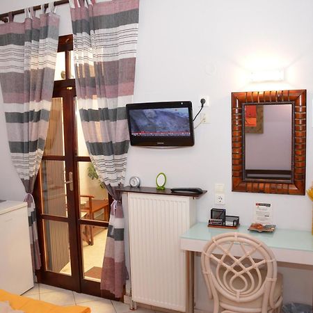 Enetiko Rooms Chrissi Akti Chania Exterior foto