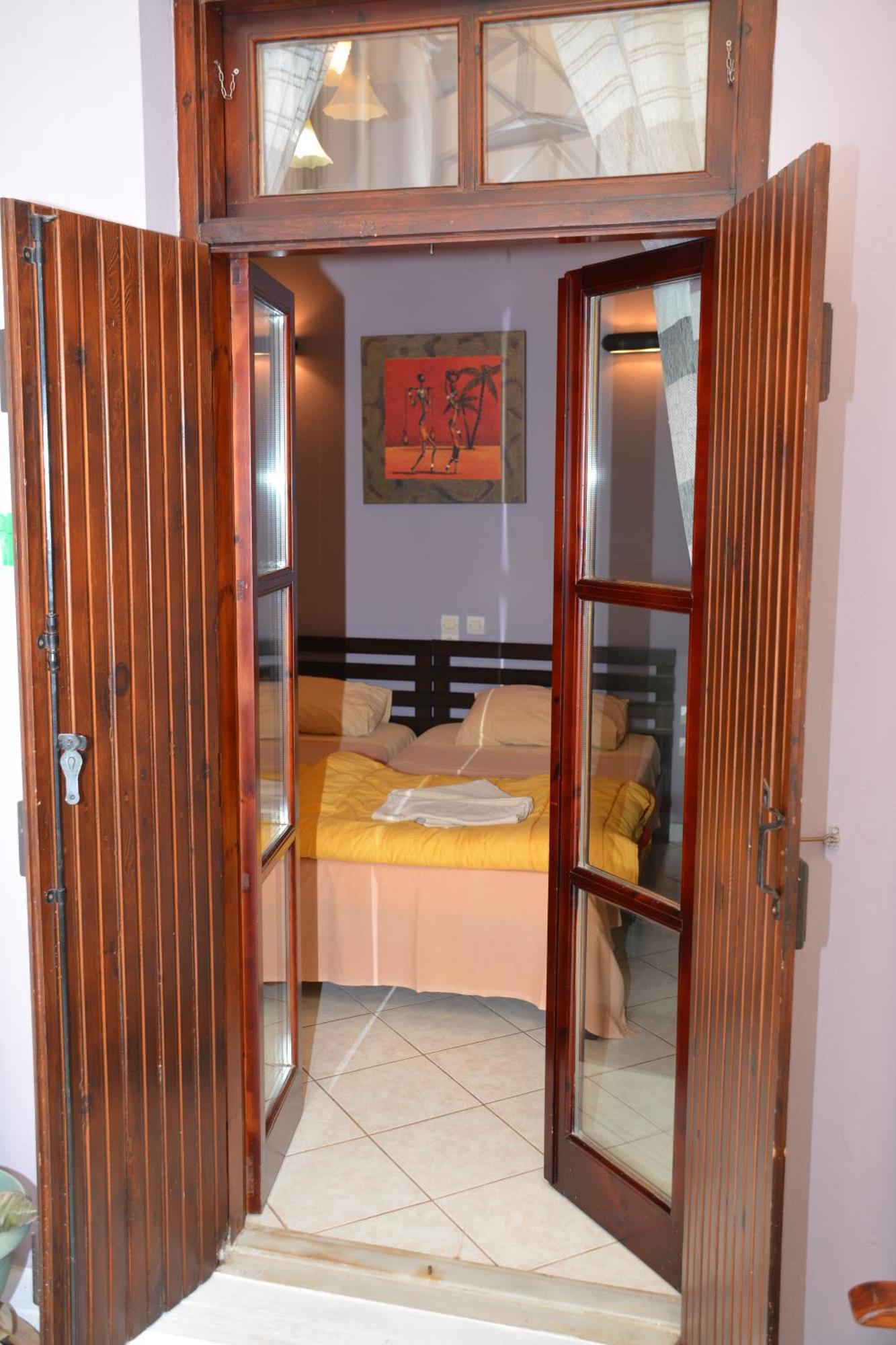 Enetiko Rooms Chrissi Akti Chania Exterior foto