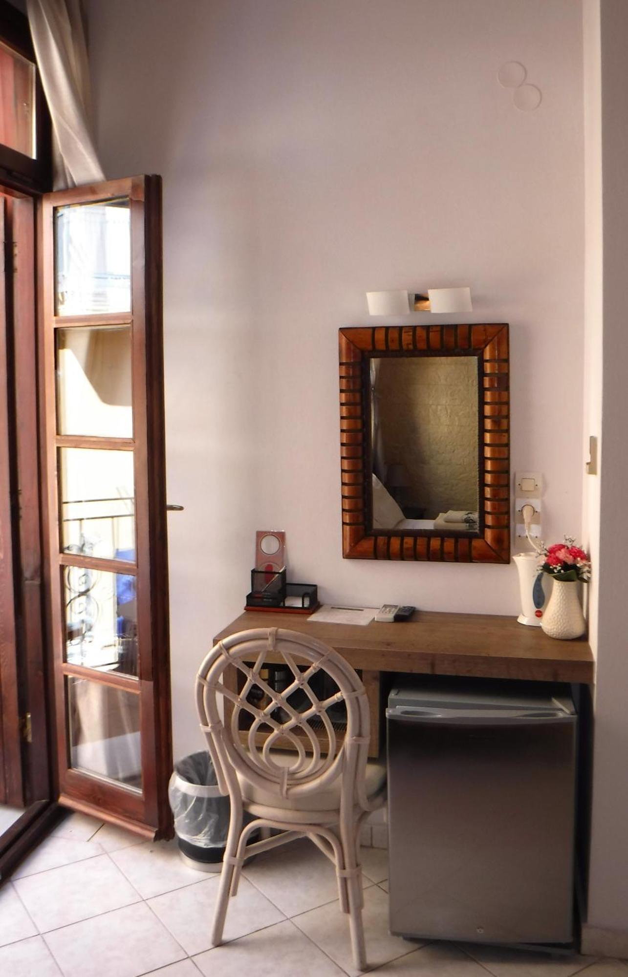 Enetiko Rooms Chrissi Akti Chania Exterior foto