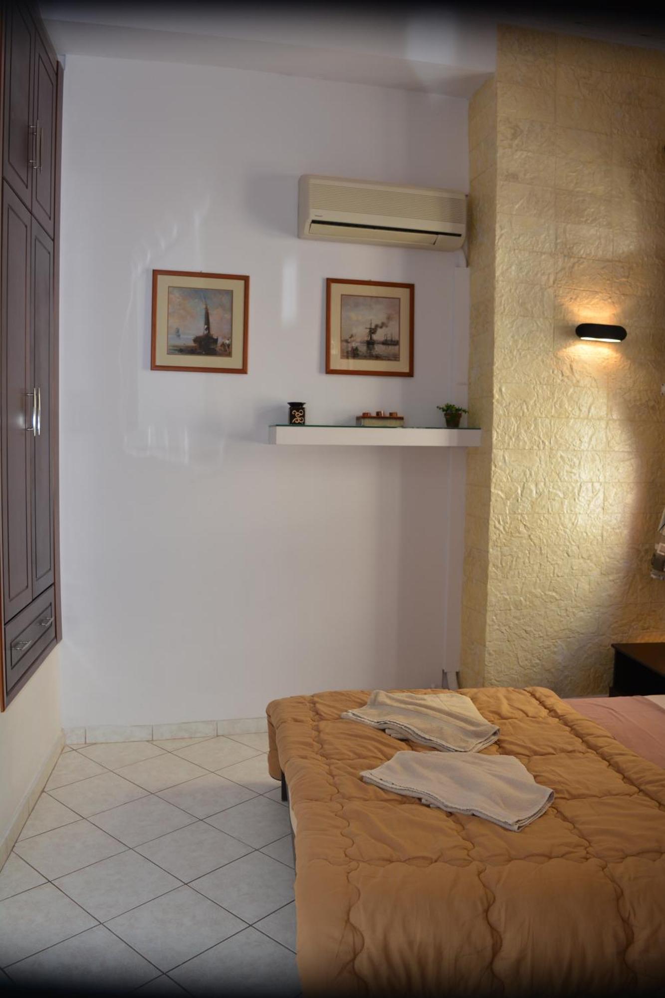 Enetiko Rooms Chrissi Akti Chania Exterior foto