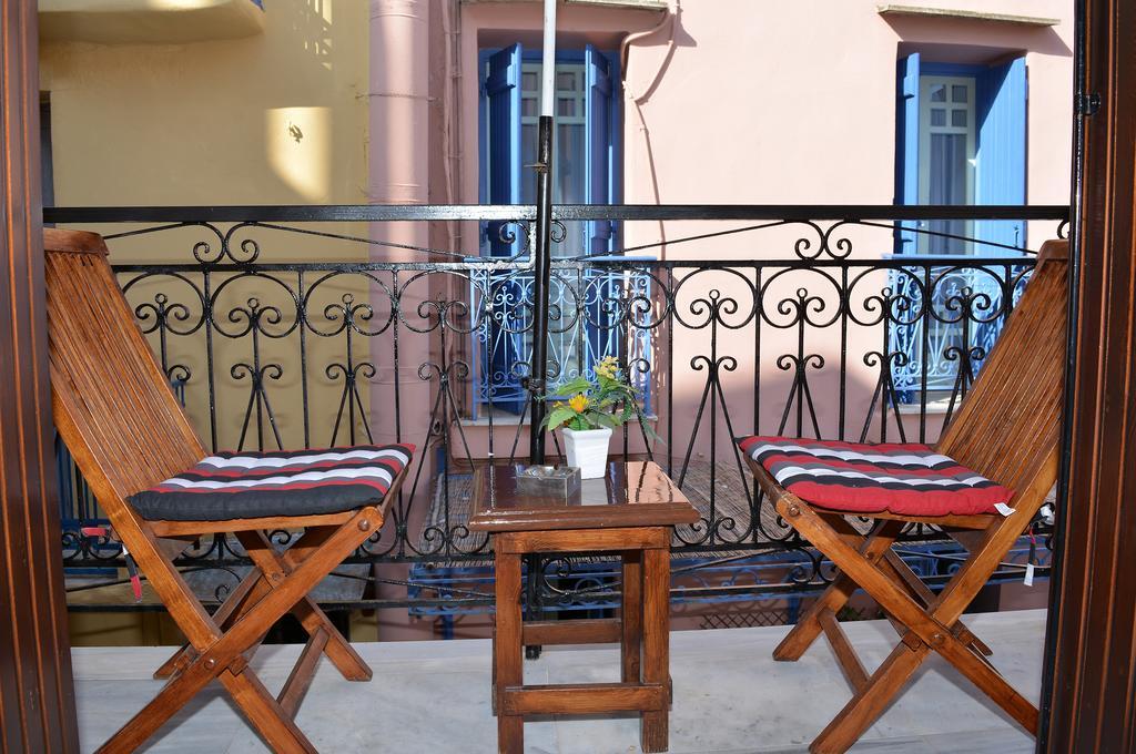 Enetiko Rooms Chrissi Akti Chania Exterior foto